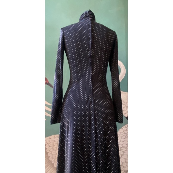 70’s Joy Stevens Turtle Neck Maxi Dress
Size: vintage 5/6 - Picture 9 of 14